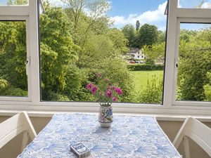 Sun Room- click for photo gallery